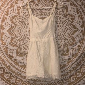 HOLLISTER WHITE ROMPER